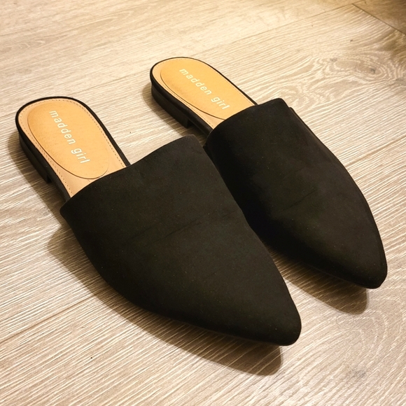 Madden Girl | Black | Fuax Suede | Mule Flats | Size 9 - Picture 4 of 13
